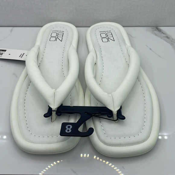 Puffy Flip Flops from No Boundaries - Picture 6 of 10